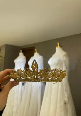 gold zarif taş detaylı