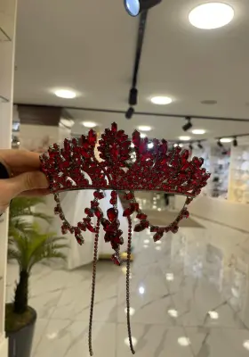 kırmızı zirkon taşlı sarkıt detaylı