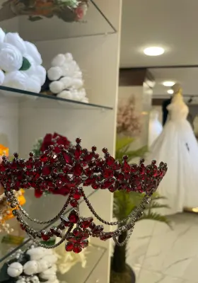 kırmızı zirkon taşlı sarkıt detaylı