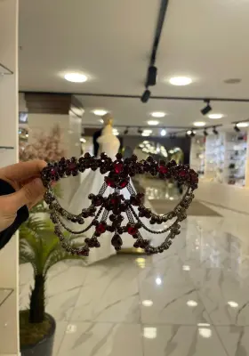 kırmızı zirkon taşlı sarkıt detaylı