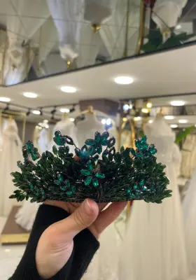 zümrüt yeşili zirkon çiçek detaylı