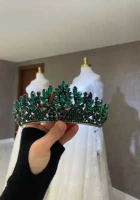 Zümrüt Yeşili Zirkon Taşlı